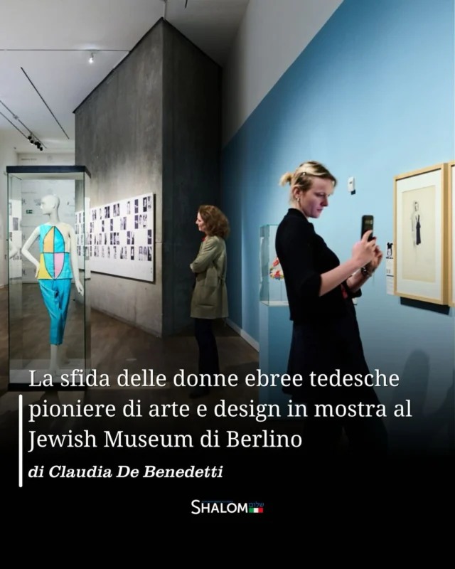Il Jewish Museum di Berlino ha inaugurato una mostra intitolata “Sfida: donne ebree e design nell’età contemporanea”. Quattrocento opere di oltre sessanta artiste ripercorrono le biografie e le creazioni delle designer ebree del XX secolo, oggi in gran parte dimenticate, le loro realizzazioni artistiche e imprenditoriali vengono così riscoperte ed esce dall’oblio il ruolo che hanno ricoperto nei processi di emancipazione e modernizzazione della società tedesca come donne, come ebree e come artiste. Le tecniche di design e di artigianato, dall’oreficeria all’arte tessile, passando per la ceramica e l’intaglio del legno, fino al design della moda e alla grafica sono esposte in vetrine di grande impatto.
Continua a leggere l’articolo su shalom.it
(✒️ @cladeben )
.
.
📷 Jewish Museum Berlin JMB
