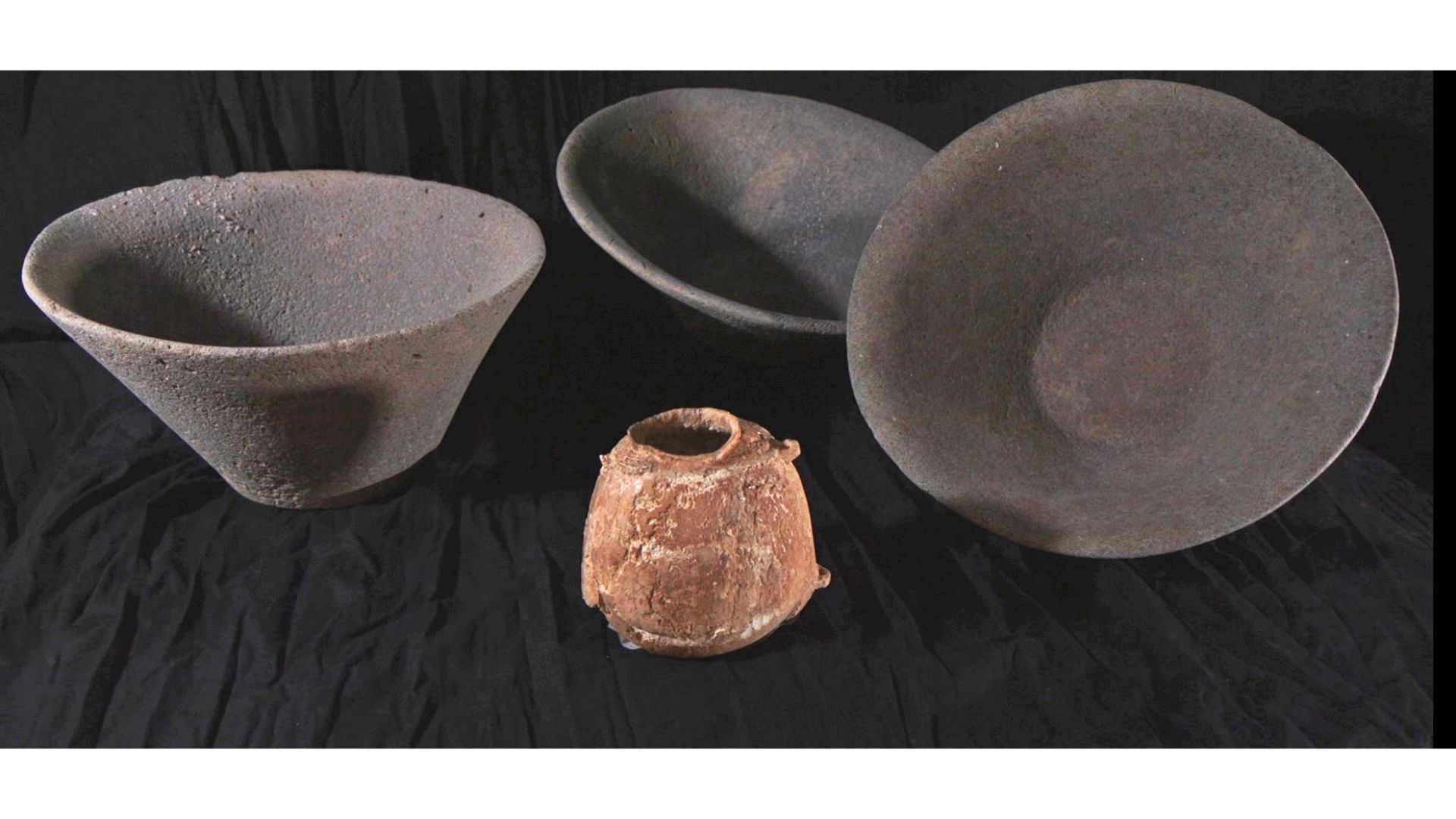 Israele, scoperto un raro vaso di 6.000 anni. Fu ricavato da una zanna d’elefante