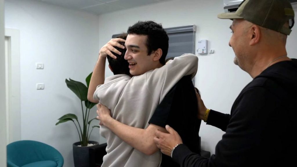 Dall’inferno alla libertà: La drammatica odissea di Edan Alexander, ostaggio di Hamas per 584 giorni