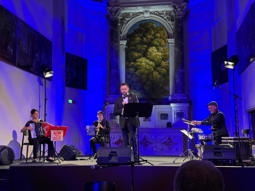 Davka, dove la musica apre alla conoscenza