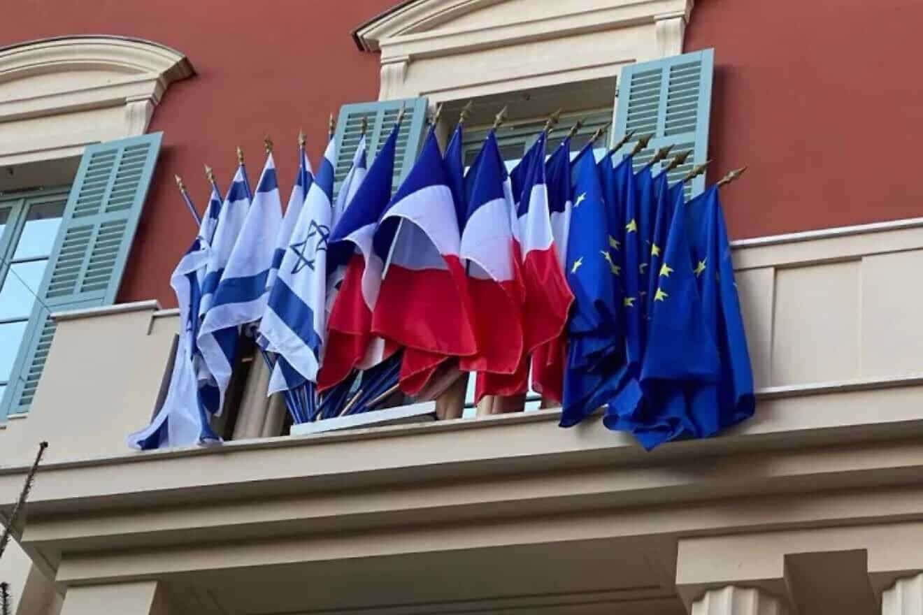 Nizza toglie la bandiera israeliana, Dublino chiude l’ambasciata