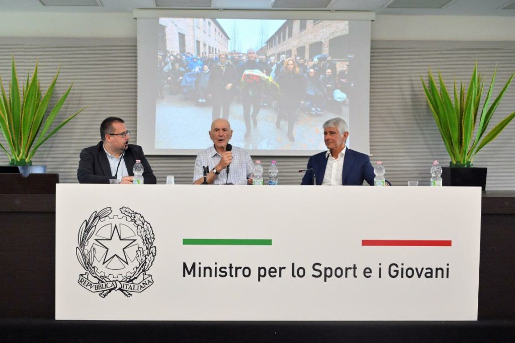 Memoria, sport e testimonianza: l’incontro di Sami Modiano con i giovani atleti e con il ministro Abodi