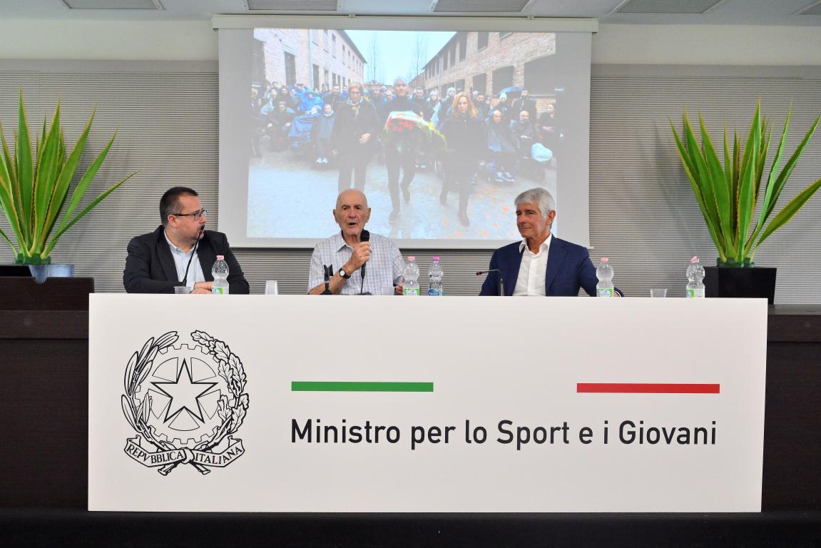 Memoria, sport e testimonianza: l’incontro di Sami Modiano con i giovani atleti e con il ministro Abodi