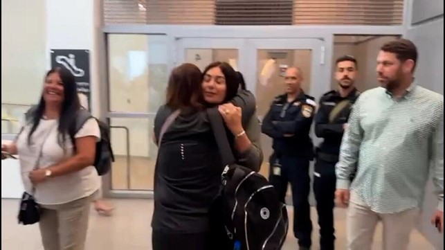 Atterrato il primo volo di rimpatrio di cittadini israeliani