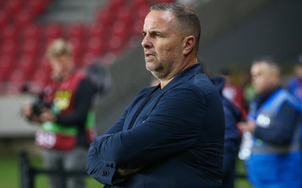 Escalation di odio in Grecia: aggredito l’allenatore della nazionale di calcio israeliana