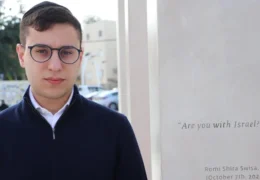 Il pronipote di Lily Ebert premiato dal Time per il suo impegno nella memoria della Shoah