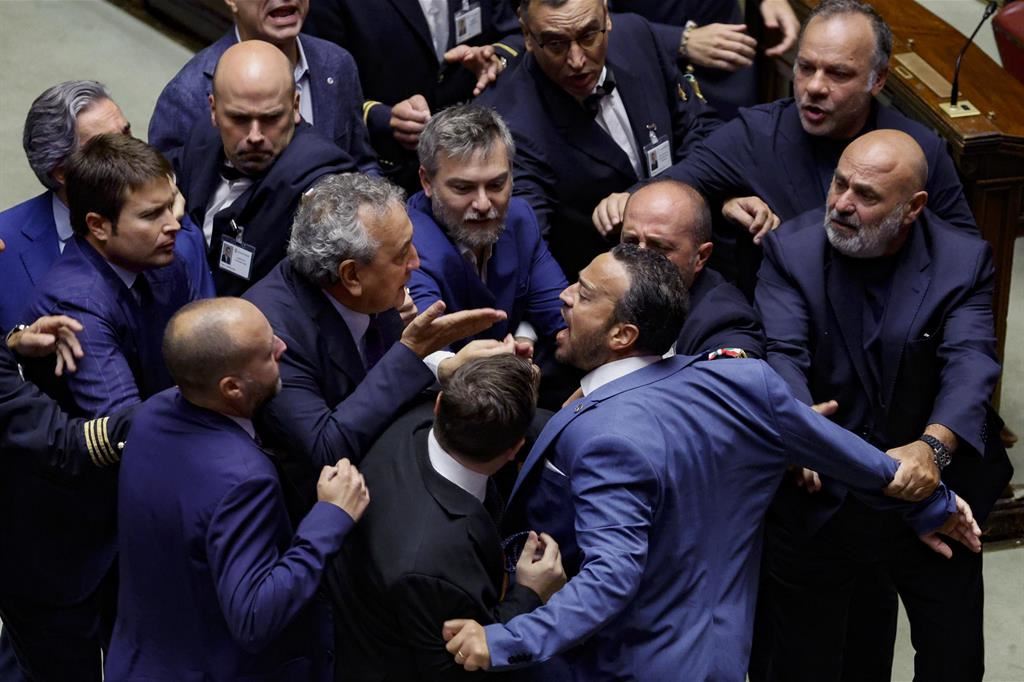 Per l’opposizione, soltanto Gaza è la madre di tutte le battaglie…