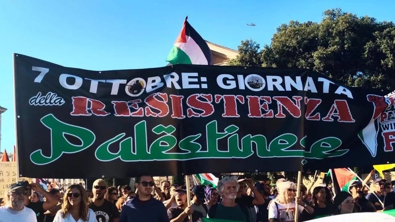 Il silenzio connivente contro gli slogan che inneggiano al 7 ottobre