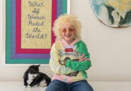 Judy Chicago in mostra al Museo di Arte di Tel Aviv con il suo quilt e le domande sul mondo governato dalle donne