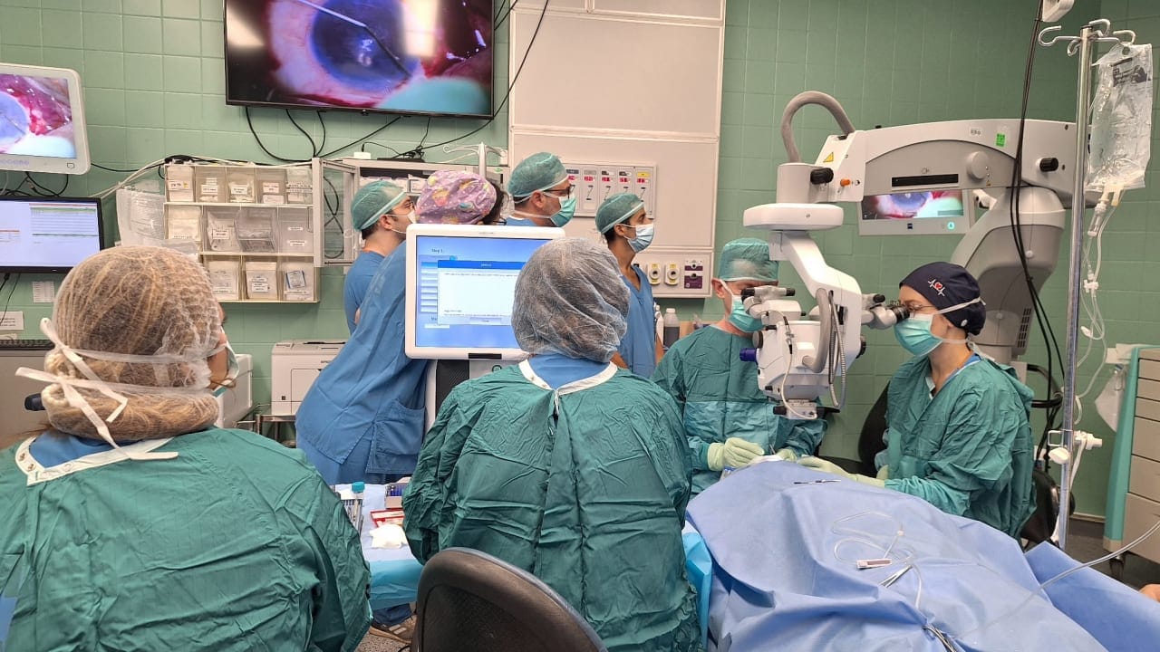 Israele, eseguito il primo trapianto di cornea artificiale EndoArt all’ospedale Kaplan