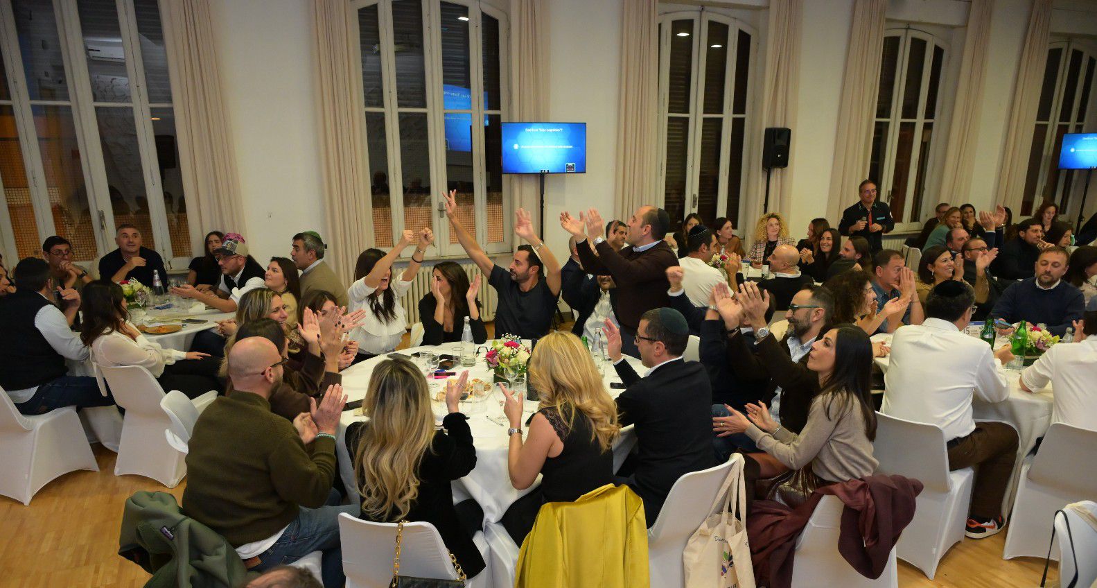 Roma accoglie “il Quizzone” del KKL: divertimento e sostegno a Israele con il progetto “Un giardino per ricominciare” Roma accoglie “il Quizzone” del KKL: divertimento e sostegno a Israele con il progetto “Un giardino per ricominciare”