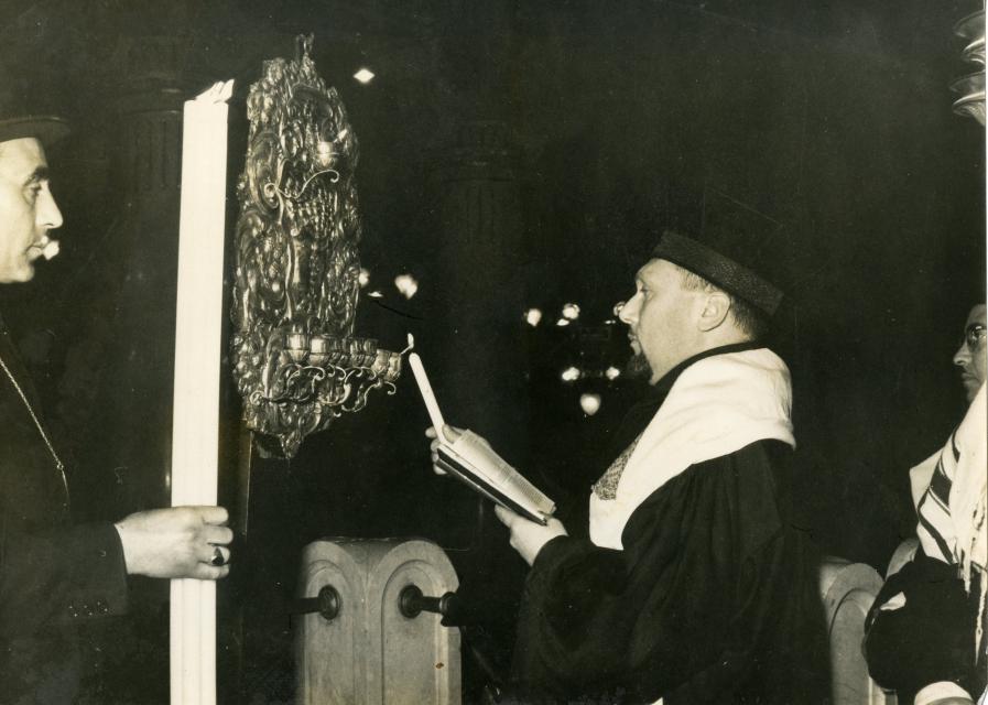 La festa di hanukkah: dal buio... allo splendore La festa di hanukkah: dal buio... allo splendore