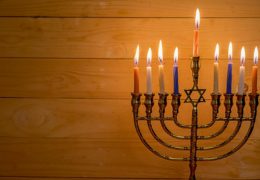 Un lume di Chanuccà troppo alto non serve per compiere la Mitzvà