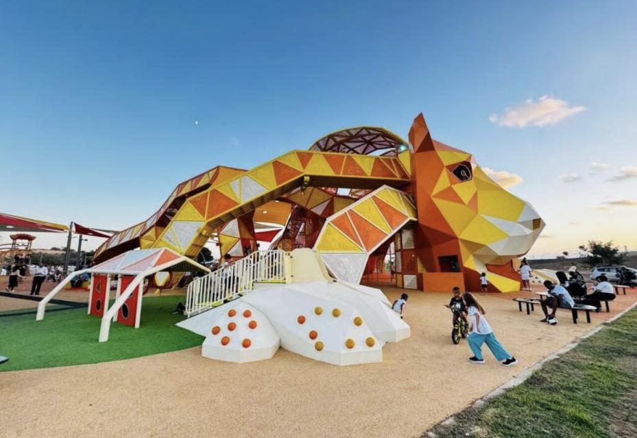 Ashkelon presenta il più grande parco giochi di Israele a forma di leone