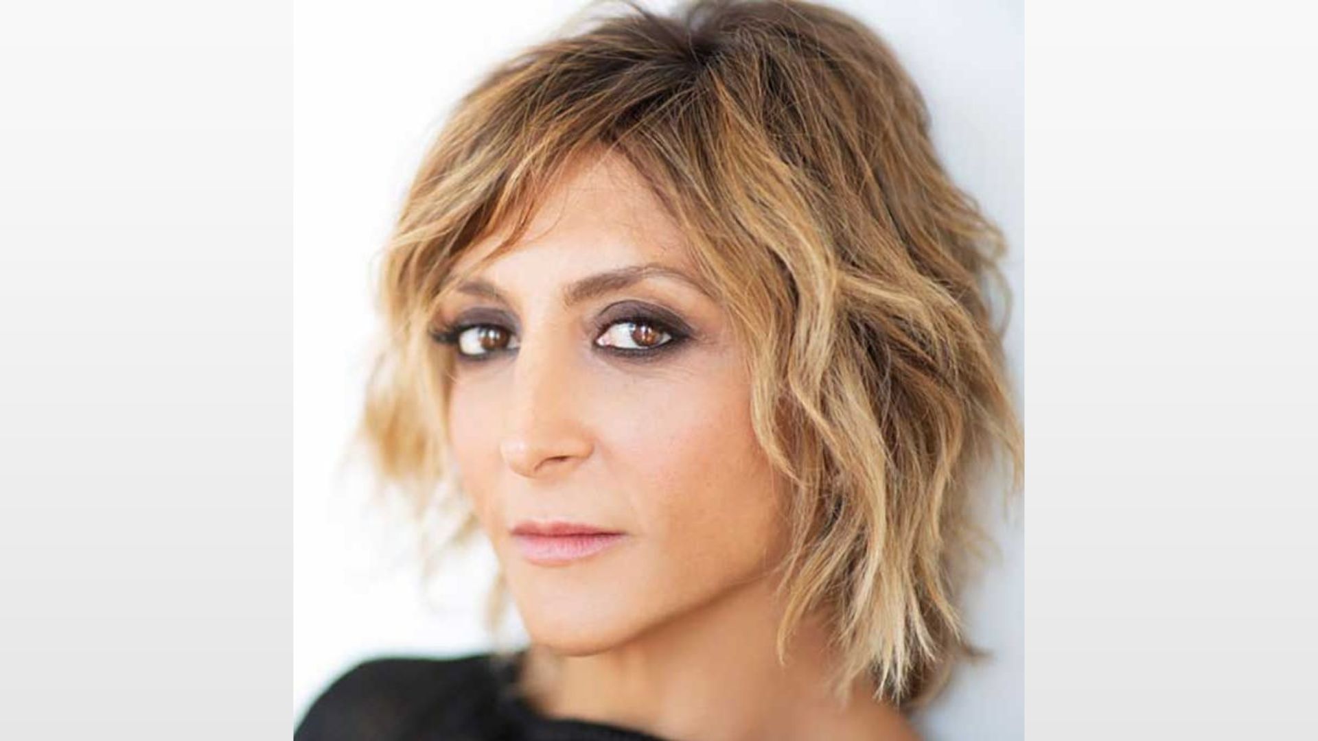 Paola Minaccioni con ‘Elena, la matta’ al Colosseo per il Giorno della Memoria Paola Minaccioni con ‘Elena, la matta’ al Colosseo per il Giorno della Memoria