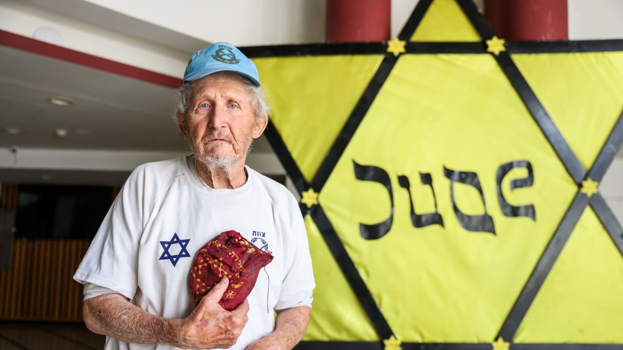 Sono 196 mila i sopravvissuti alla Shoah nel mondo, la metà vive in Israele